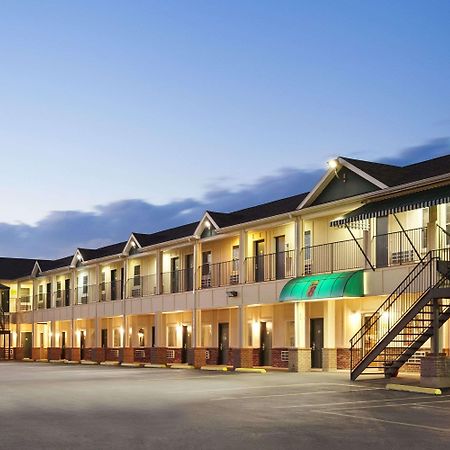 Super 8 By Wyndham Mifflinville Near Bloomsburg Exterior photo